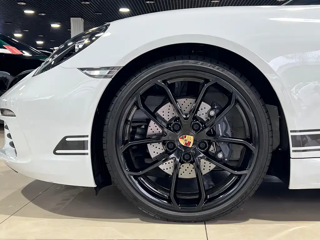 Porsche 718 2025 — фото 12