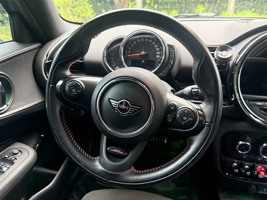 MINI Clubman 2019 — фото 12