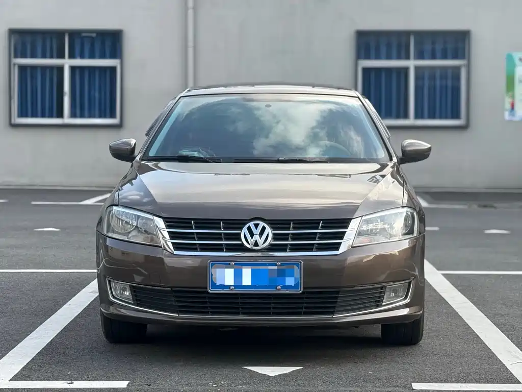 Volkswagen Gran Lavida 2015