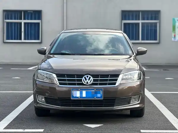 Volkswagen Gran Lavida 2015