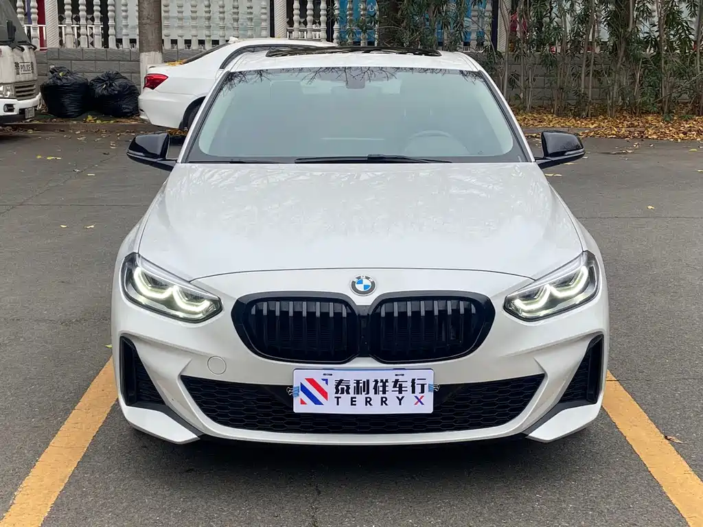BMW 1 Series 2023