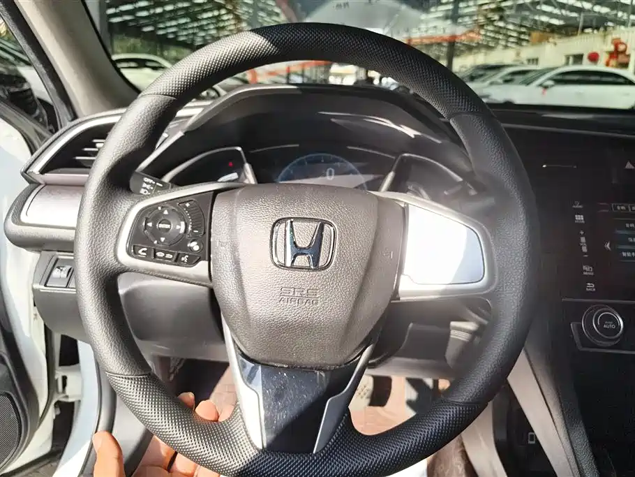 Honda Civic 2019 — фото 15