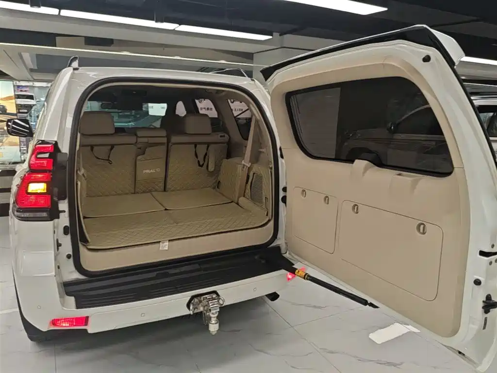 Toyota Prado 2019 — фото 19
