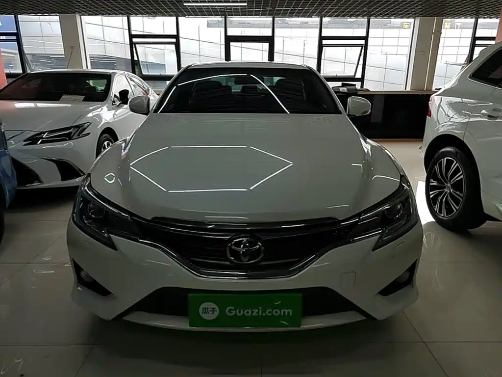 Toyota Reiz 2016