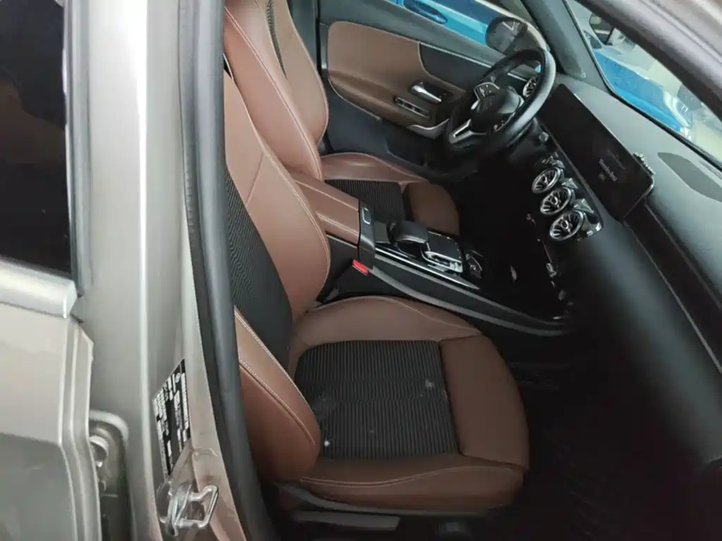 Mercedes-Benz A-Class 2019 — фото 25