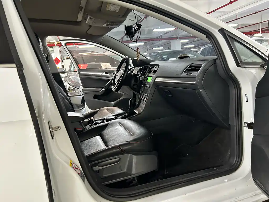 Volkswagen Golf 2016