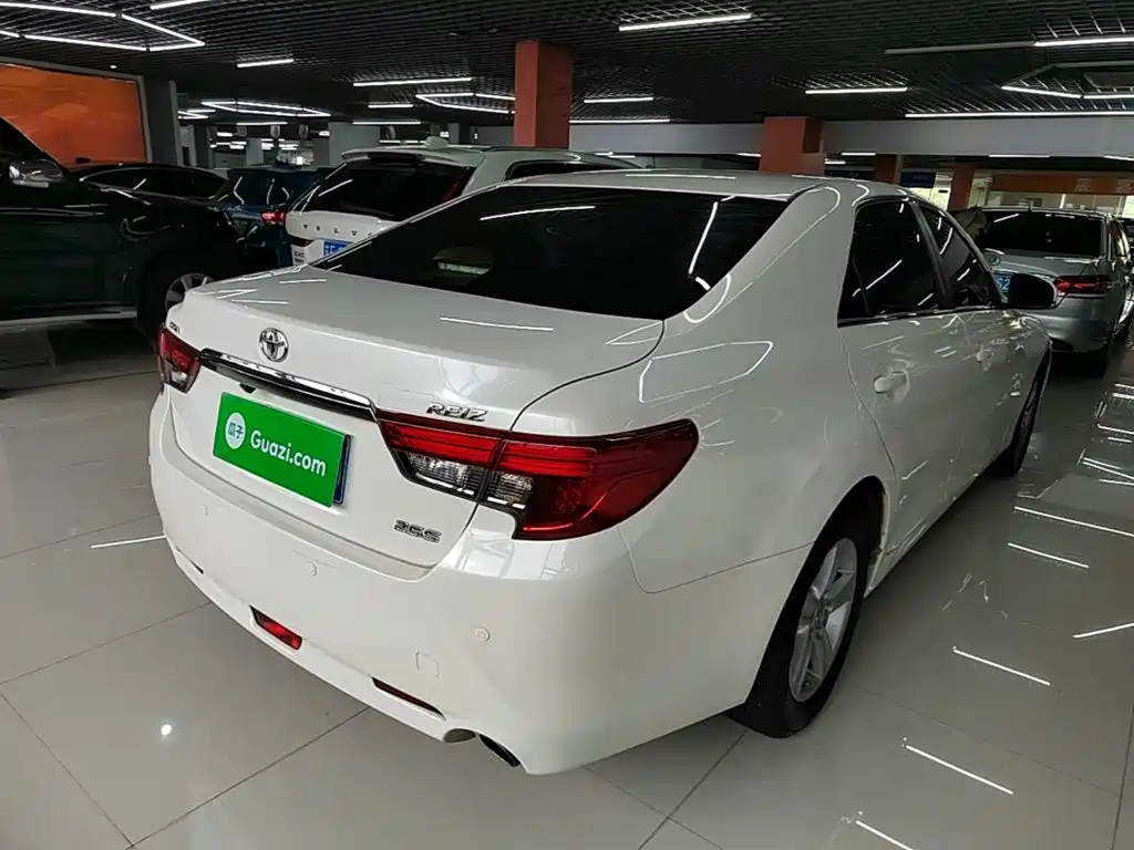 Toyota Reiz 2016