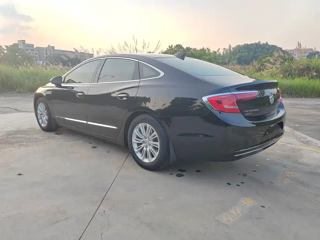 Buick LaCrosse 2017 — фото 7