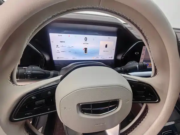 Geely Xingyue L 2024