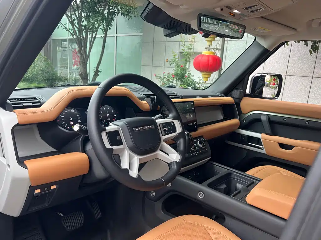 Land Rover Defender 2022 — фото 12