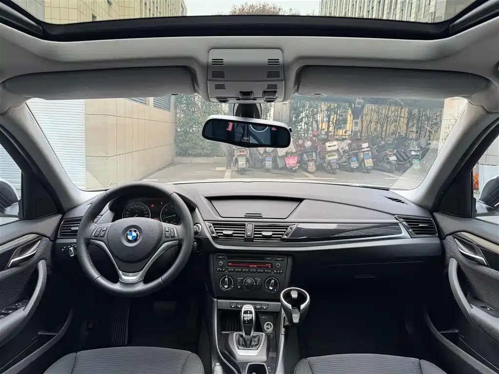 BMW X1 2017 — фото 17
