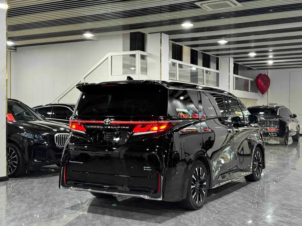 Toyota Vellfire 2024 — фото 15