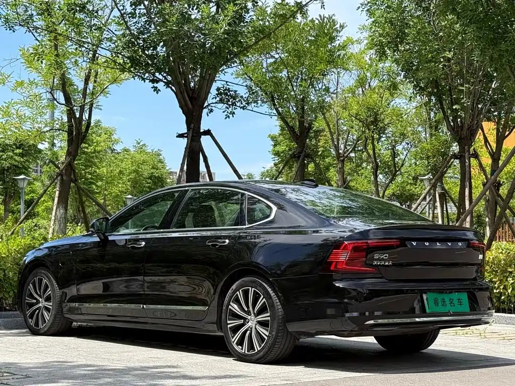Volvo S90 PHEV 2021 — фото 23
