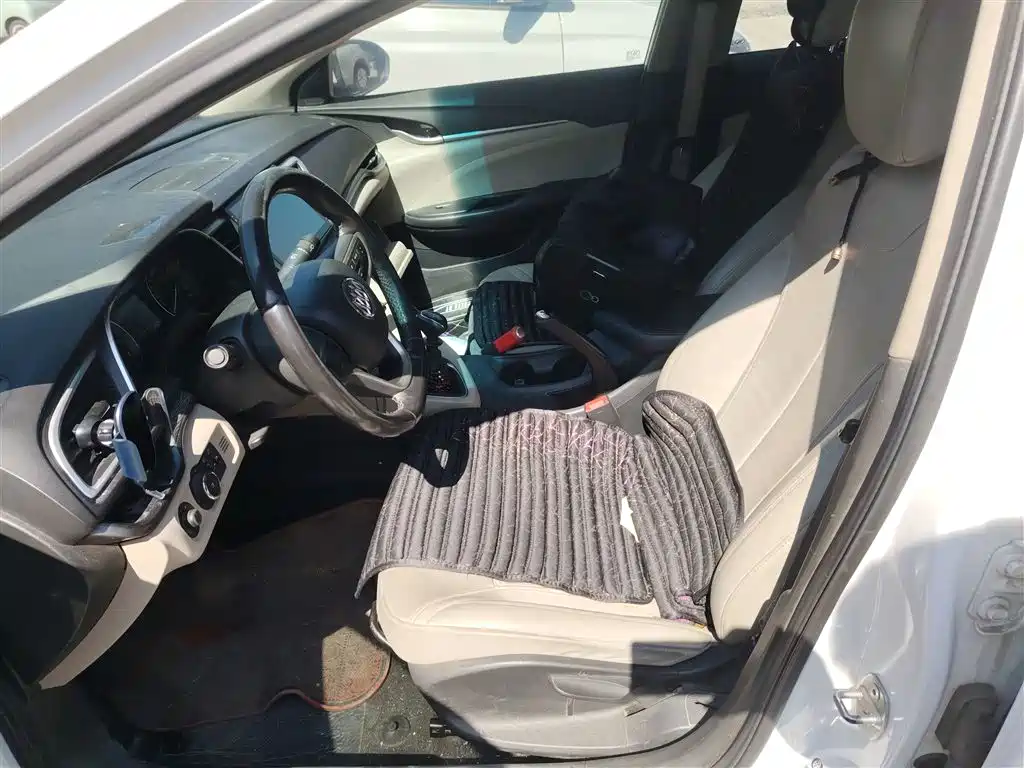 Buick Excelle 2019 — фото 15
