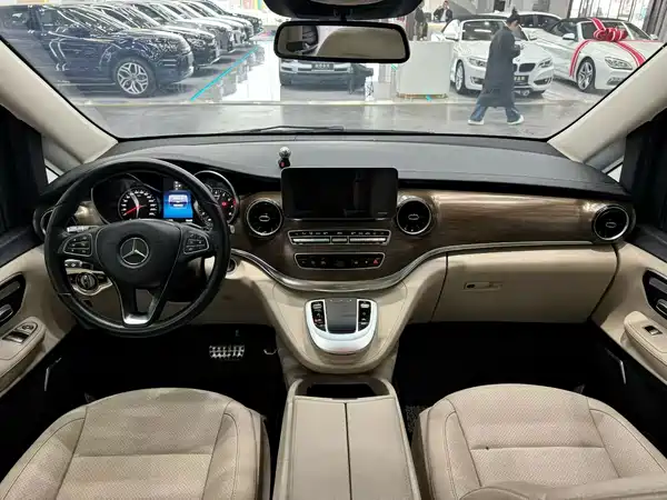 Mercedes-Benz V-Class 2021