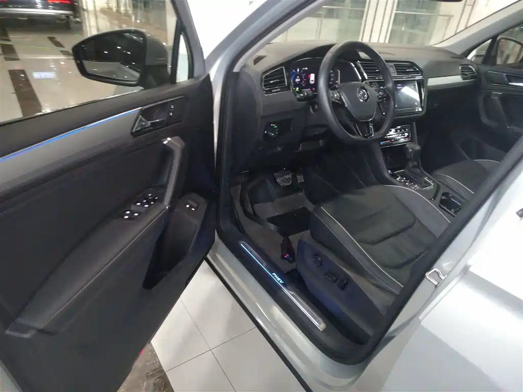 Volkswagen Tiguan L New Energy 2020 — фото 15
