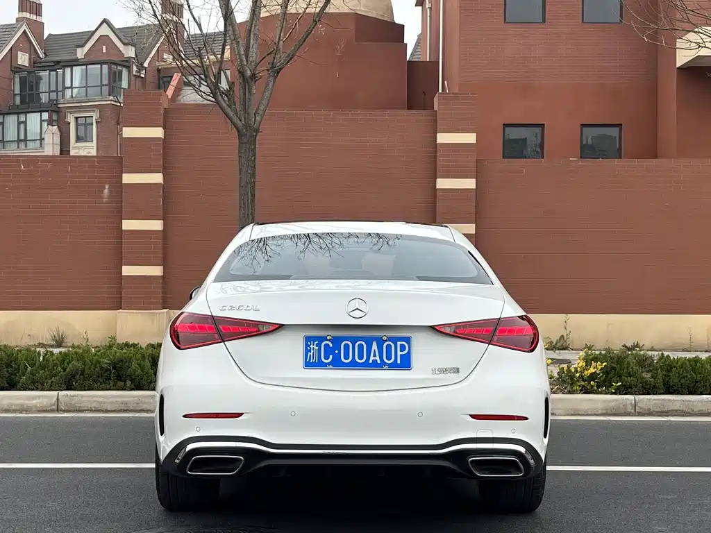 Mercedes-Benz C-Class 2025 — фото 14