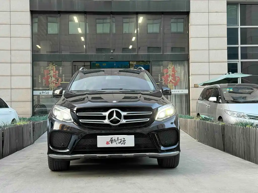 Mercedes-Benz GLE 2017 — фото 2