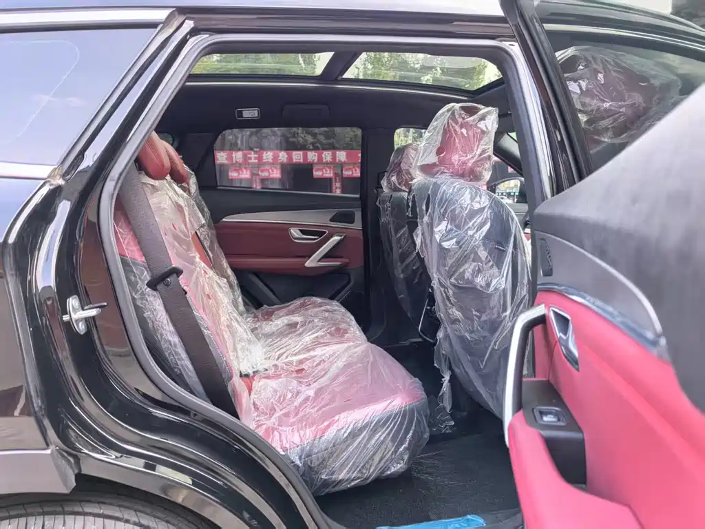 Jetour X70 PLUS 2025