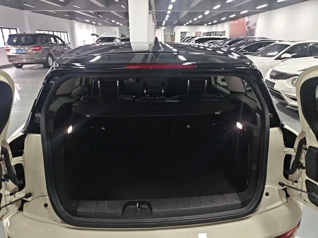 MINI Clubman 2019 — фото 19