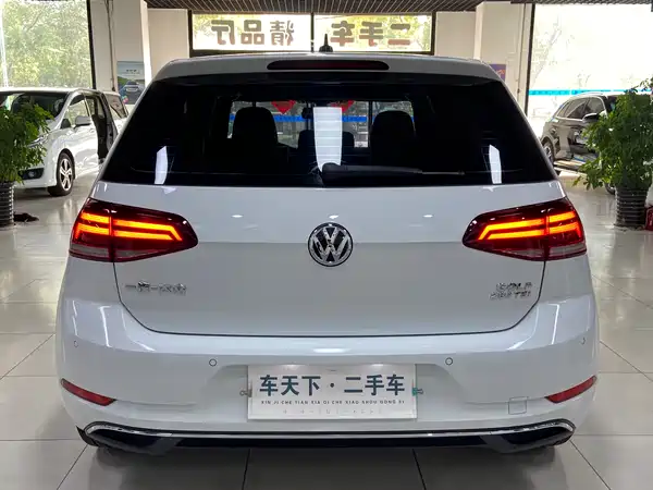 Volkswagen Golf 2020