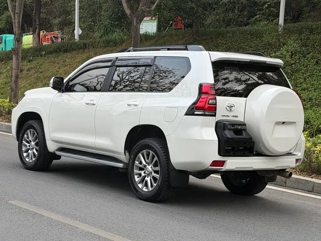 Toyota Prado 2018 — фото 4
