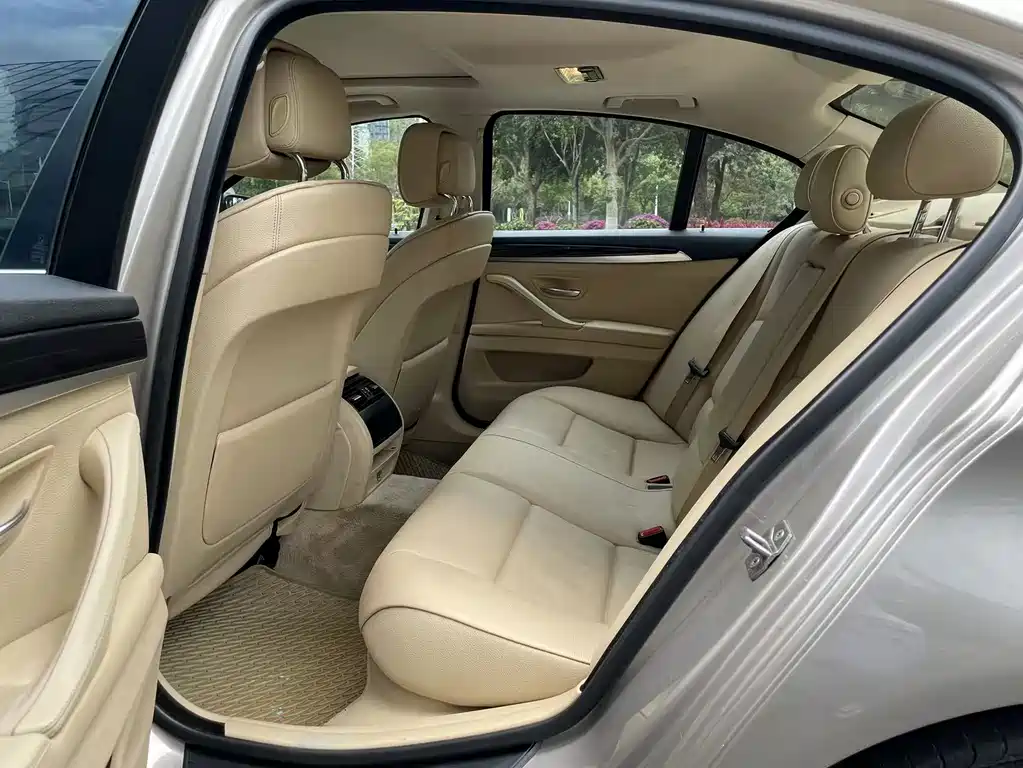 BMW 5 Series 2012