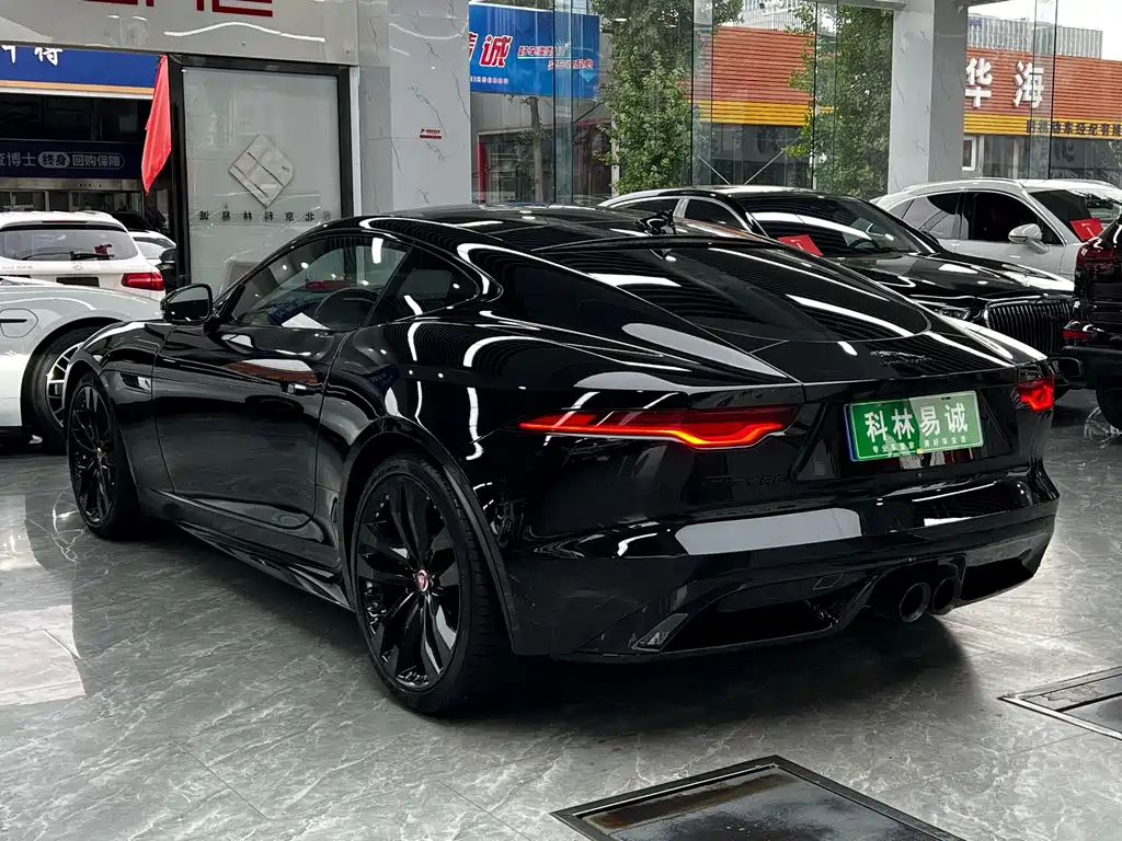 Jaguar F-TYPE 2023 — фото 6
