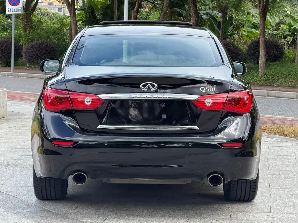 Infiniti Q50L 2015 — фото 13