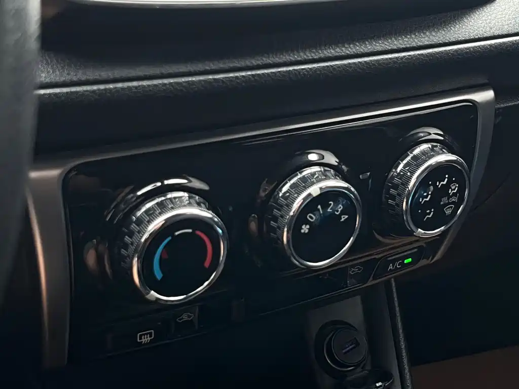Toyota Yaris L 2019 — фото 17