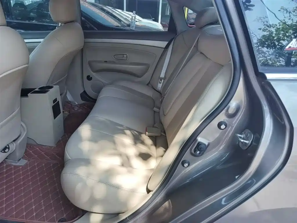 Nissan Sylphy 2019 — фото 17