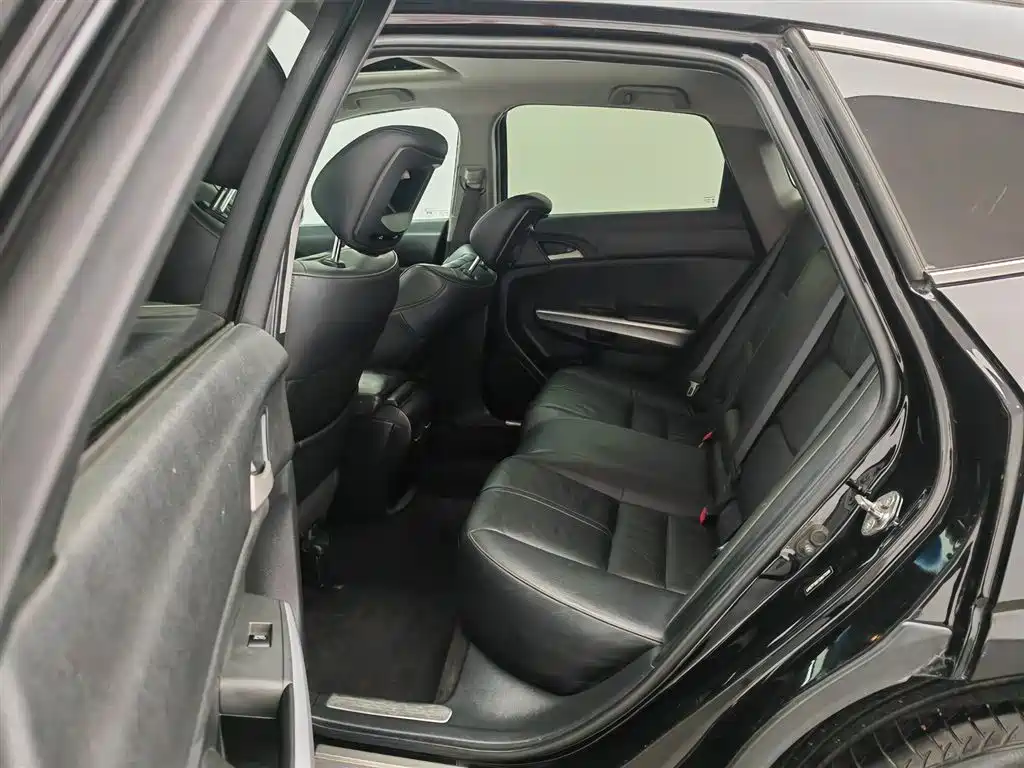 Honda Crosstour 2013 — фото 15