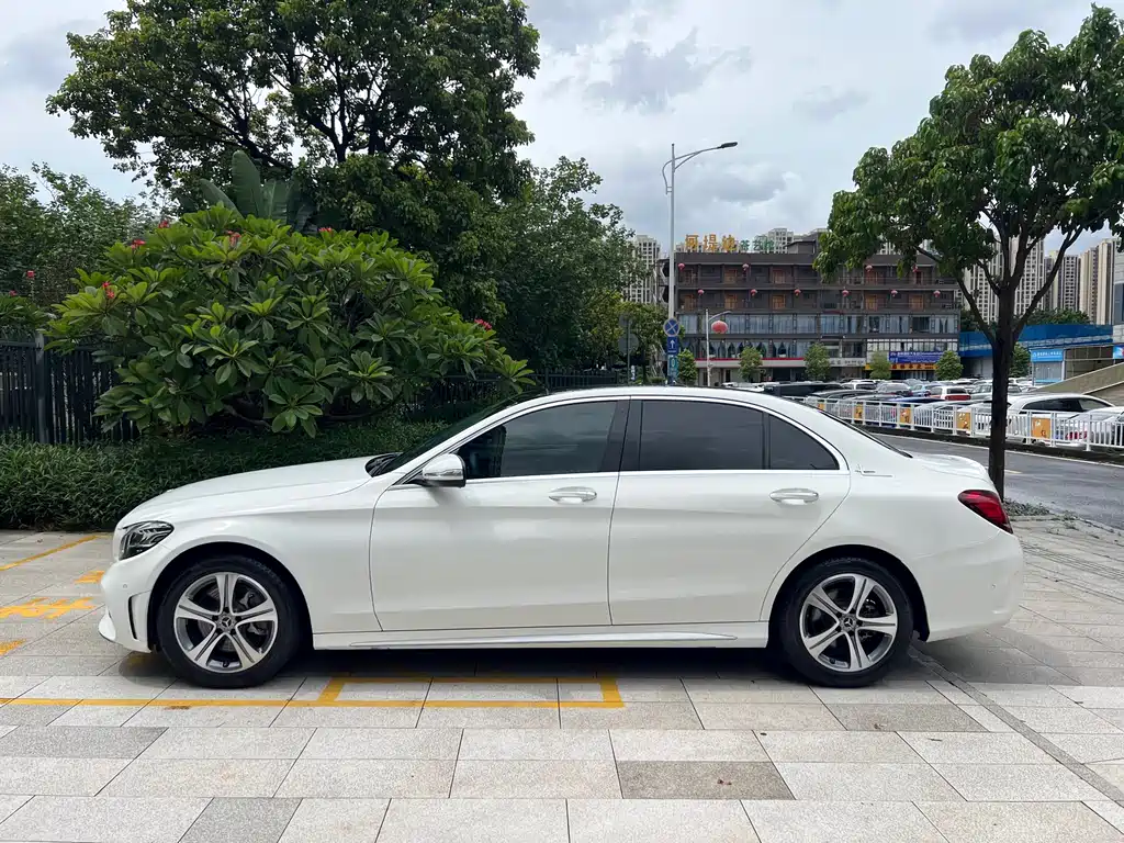 Mercedes-Benz C-Class 2019