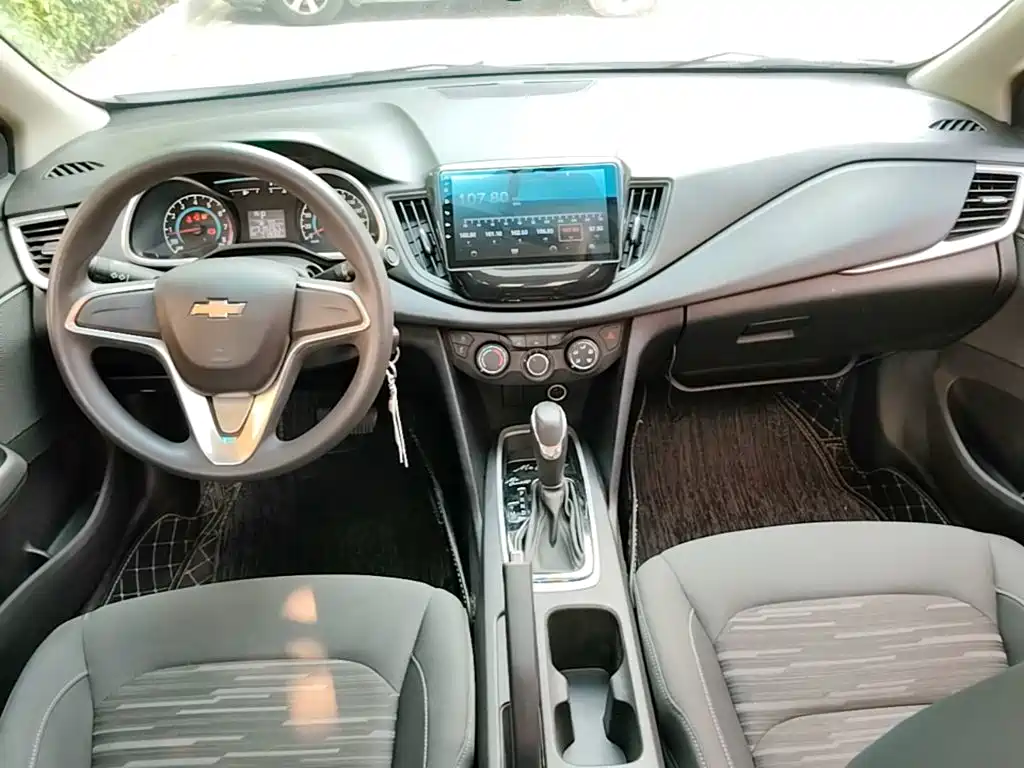Chevrolet Cavalier 2019 — фото 10