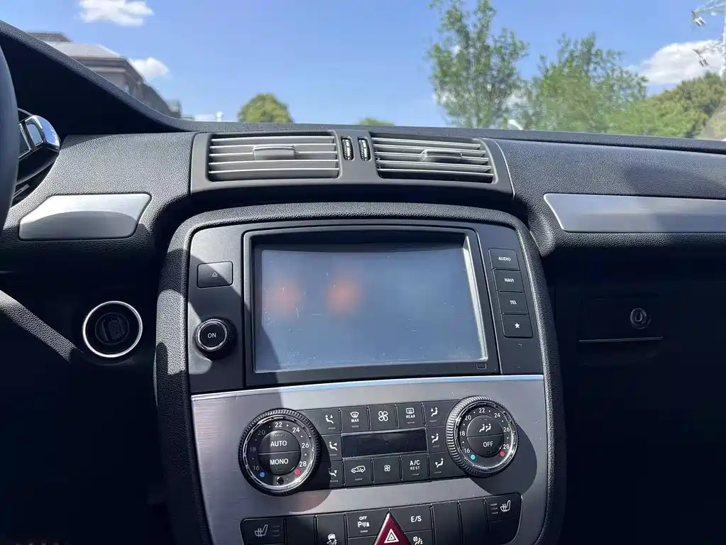Mercedes-Benz R-Class 2015 — фото 13