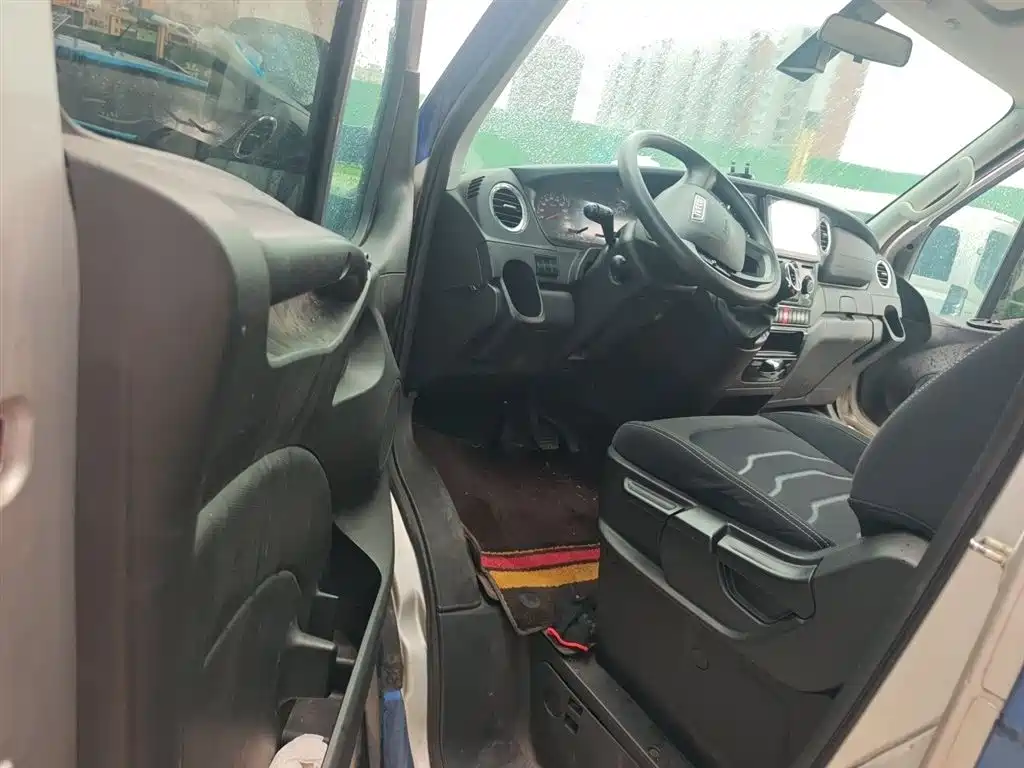 IVECO Ousheng 2021 — фото 14