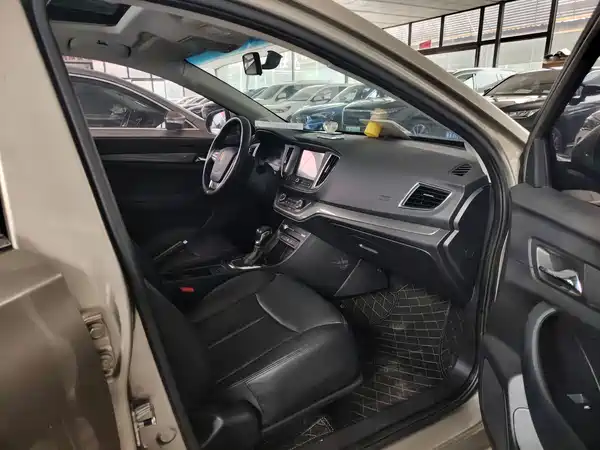 Roewe 360 2017