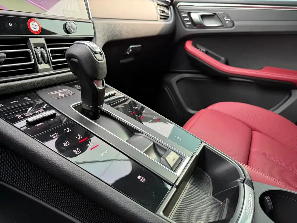 Porsche Macan 2022