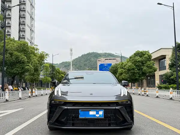 Lynk & Co 03 2023