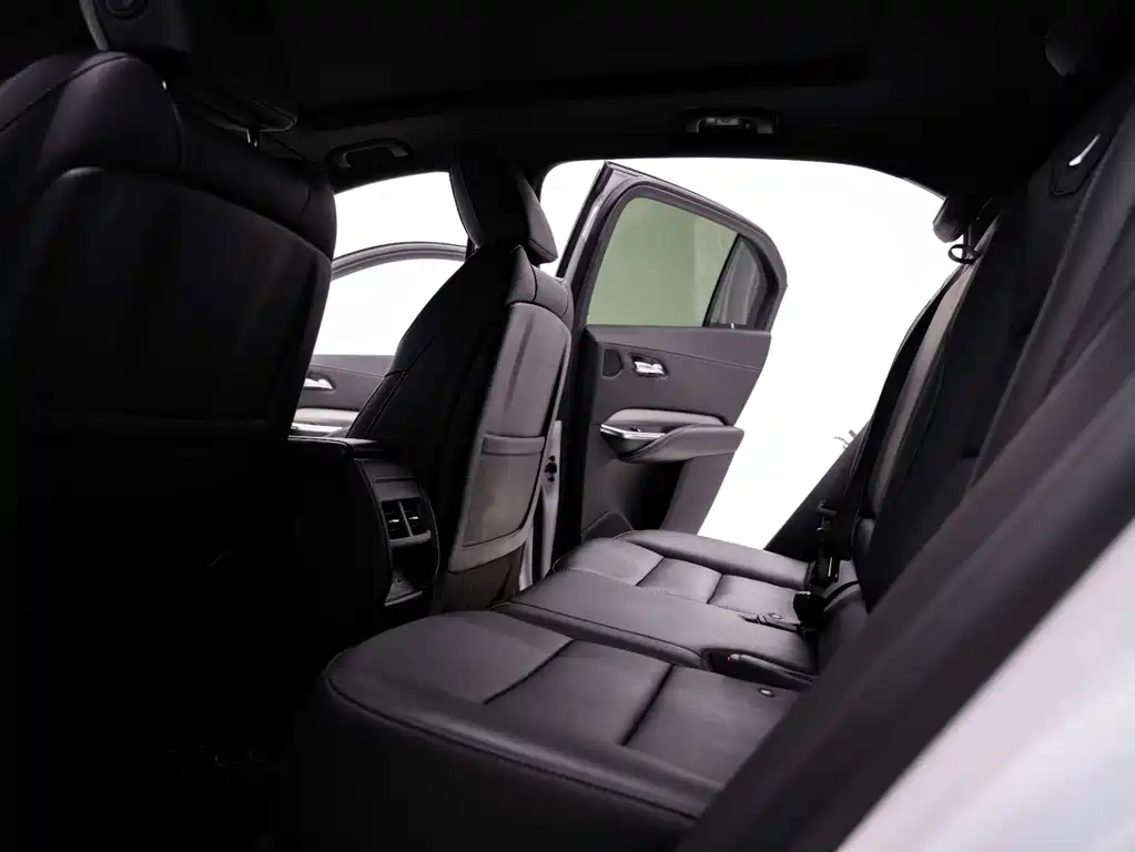 Cadillac XT4 2021 — фото 15