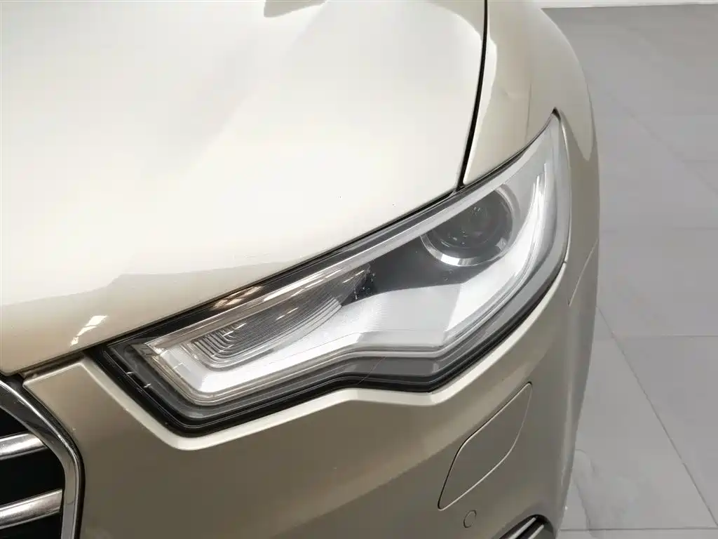 Audi A6L 2012
