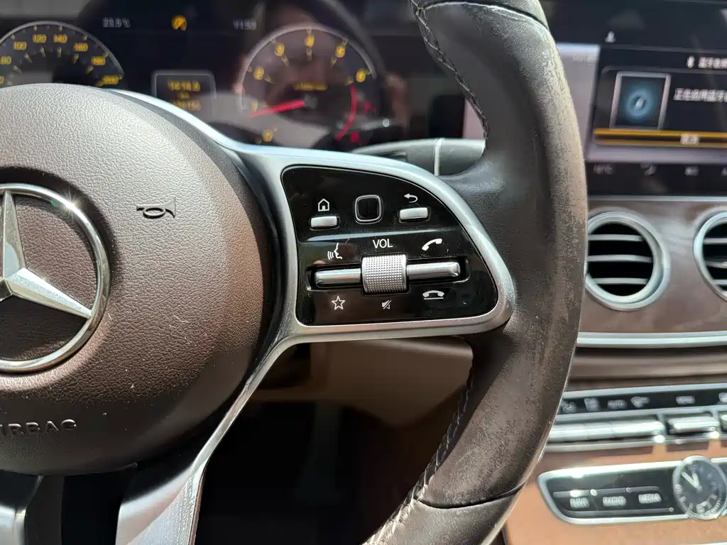 Mercedes-Benz E-Class 2020 — фото 12