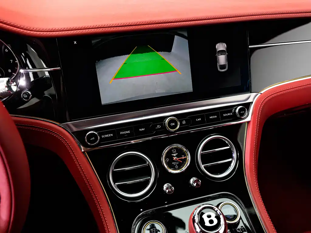Bentley Continental 2021 — фото 13
