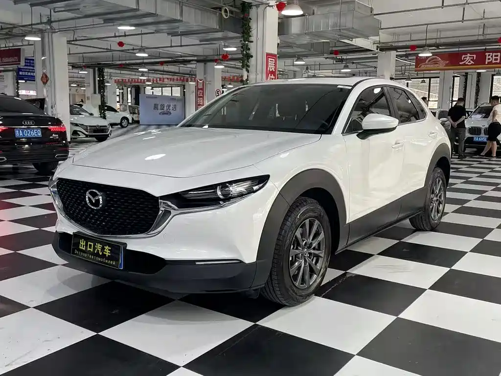 Mazda CX-30 2022 — фото 1