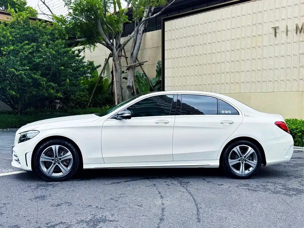 Mercedes-Benz C-Class 2019 — фото 7