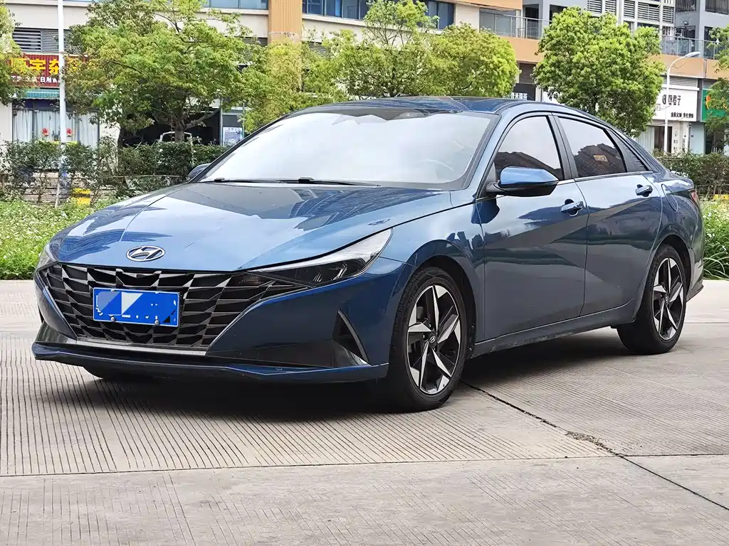 Hyundai Elantra 2021 — фото 1