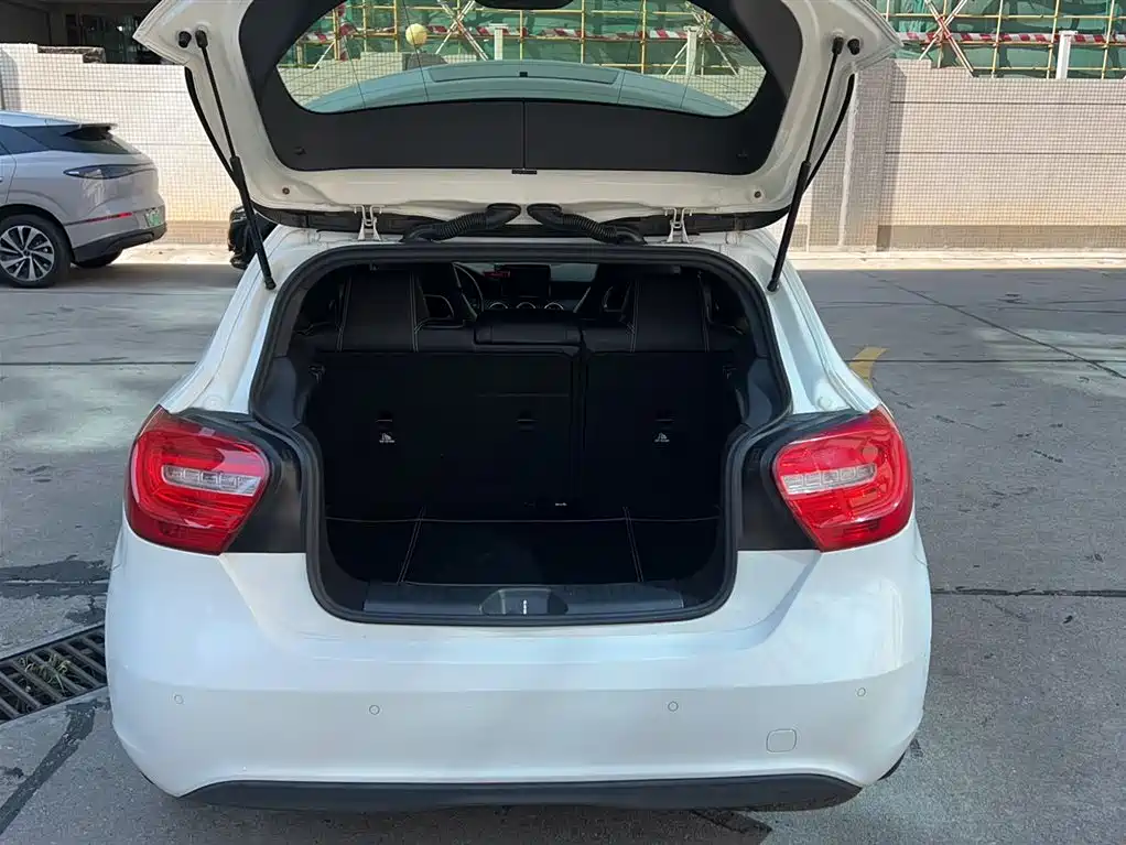 Mercedes-Benz A-Class 2015 — фото 6