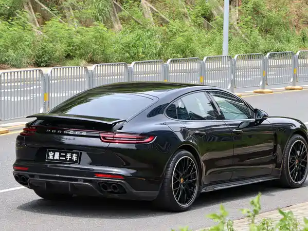 Porsche Panamera 2020