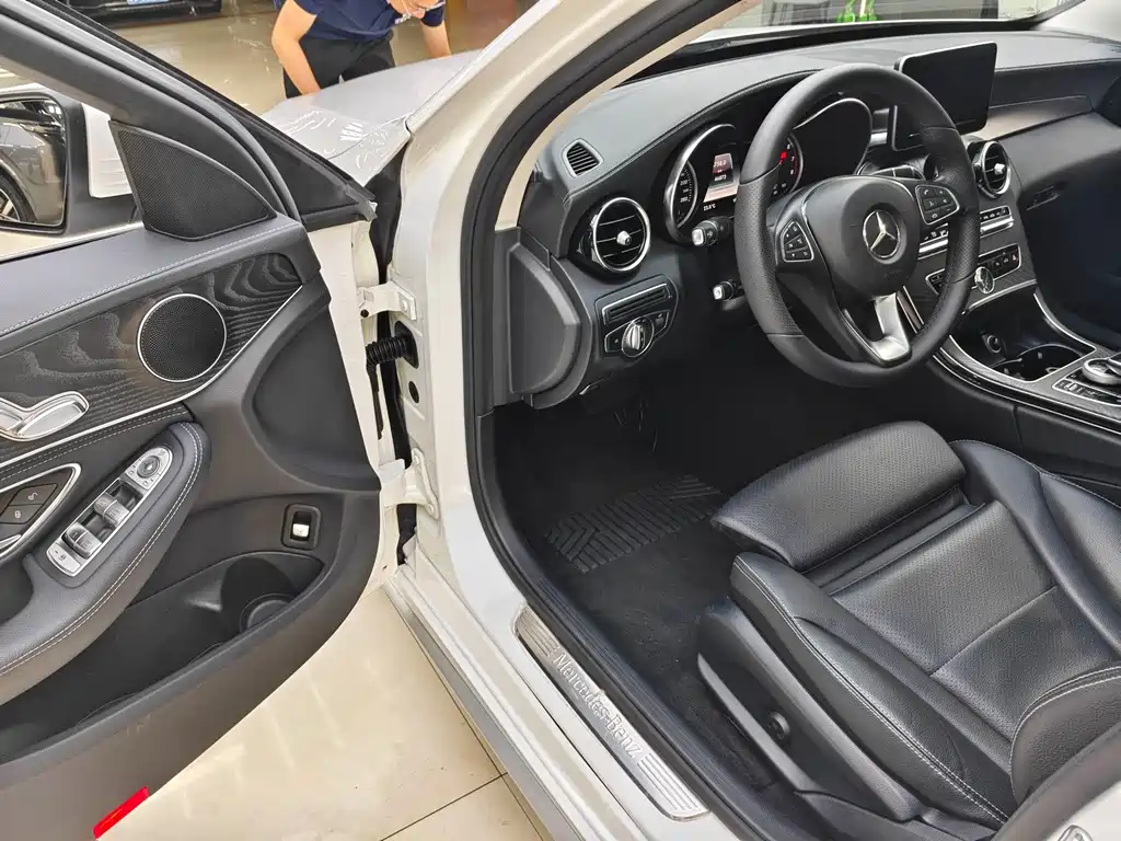 Mercedes-Benz C-Class 2017 — фото 7