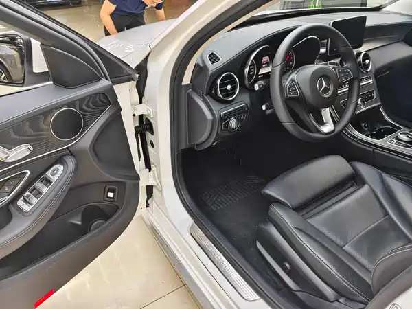 Mercedes-Benz C-Class 2017